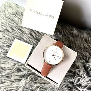 NWT authentic MK leather strap watch gold brown